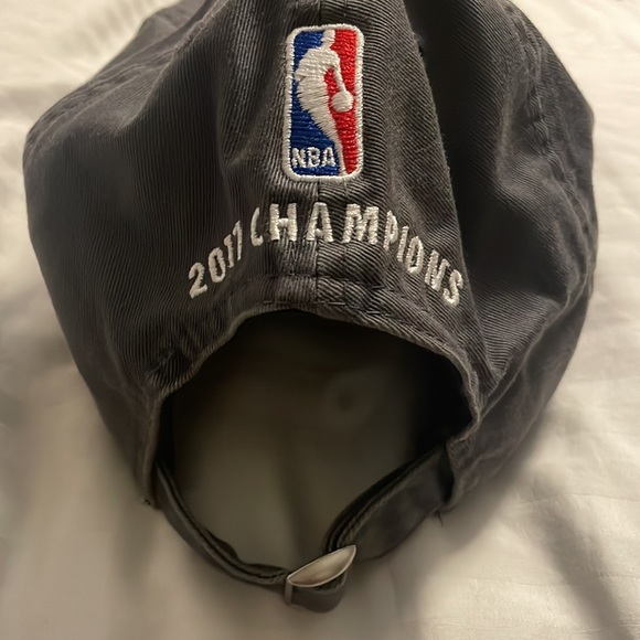 Warriors 2017 champs Adidas Dark Grey Hat - Picture 3 of 3